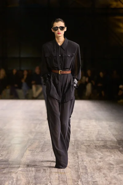 Look 48